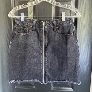 Abercrombie & Fitch Women's Black Distressed Denim Skirt-Size 2
